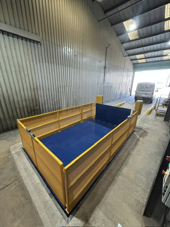 Nova Scissor Lift